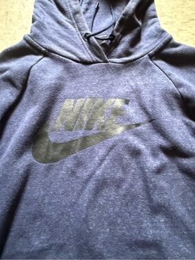 Nike Men’s Crewneck Sweatshirt in Navy with Black Logo